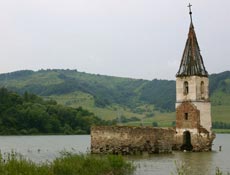 Peste 200 de oameni la o comemorare, la Bezid în județul Mureș