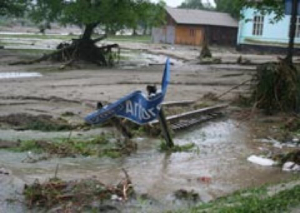 Sinistrații de la Arbore, loviți din nou de ape