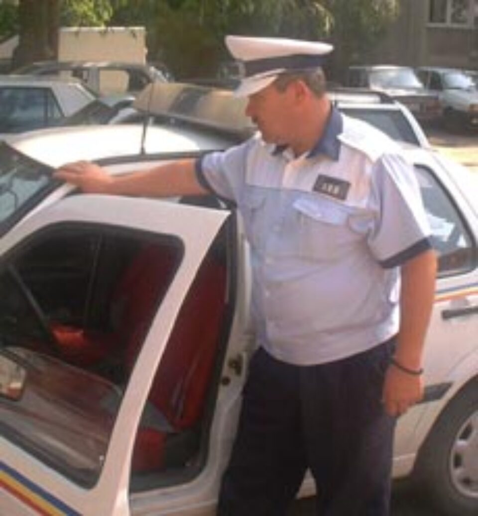 Peste 250 de șoferi prinși, în week-end, de radarele Poliției Rutiere Peste 250 de șoferi prinși, în week-end, de radarele Poliției Rutiere