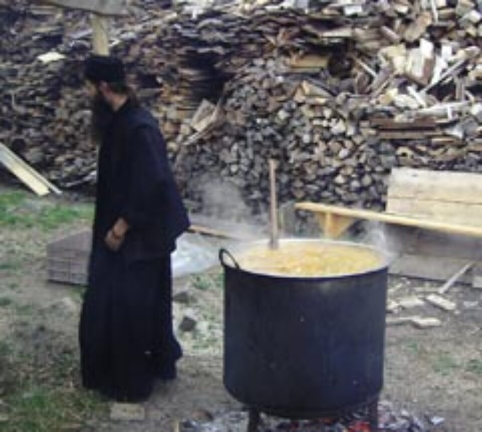 Putna și Cacica, polurile credinței creștine