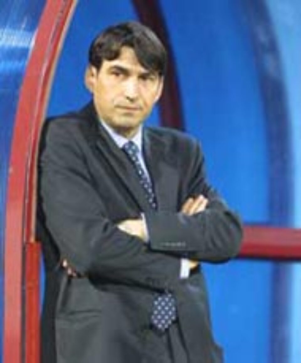 Mutu și Pițurcă se pupă și se dau mari prieteni