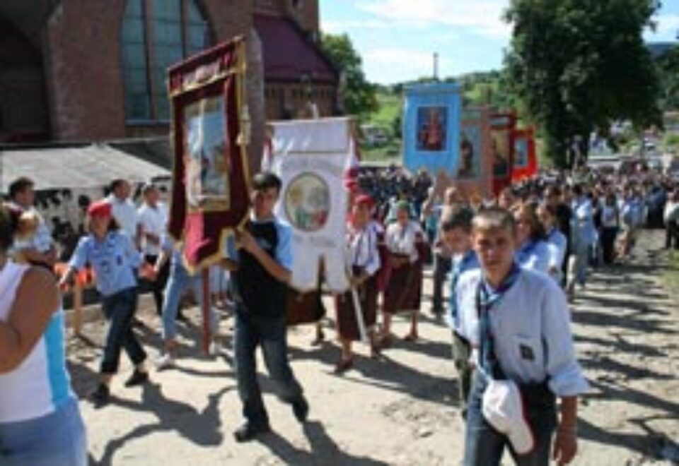 Putna și Cacica, polurile credinței creștine