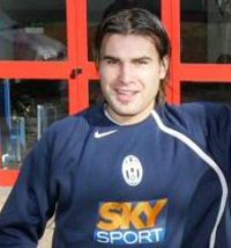 Mutu arată acuzator spre Juventus