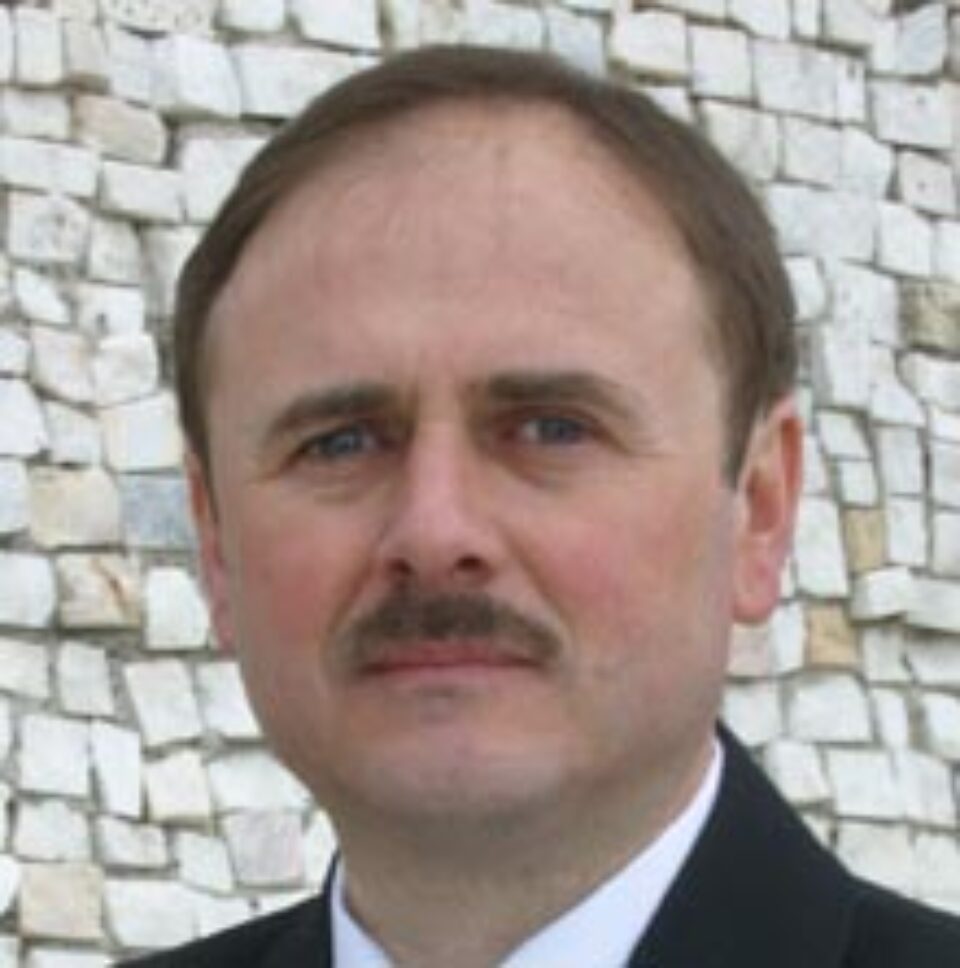 Barbă consideră că „chioșcăraia” din municipiul Suceava ar trebui să dispară Barbă consideră că „chioșcăraia” din municipiul Suceava ar trebui să dispară