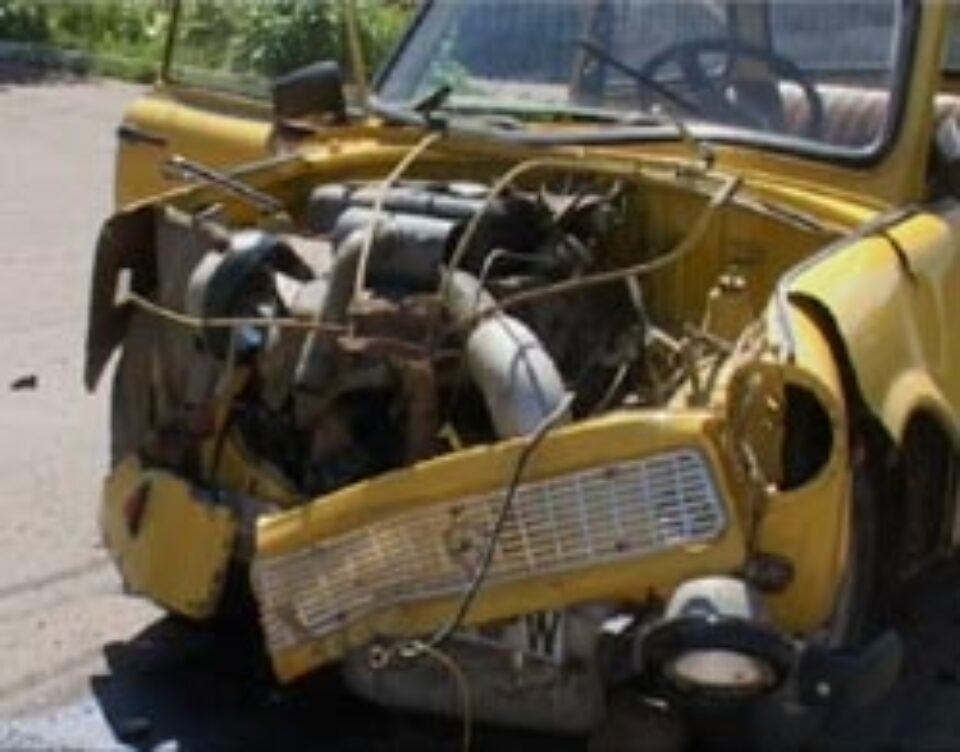 Impact Trabi-Peugeot