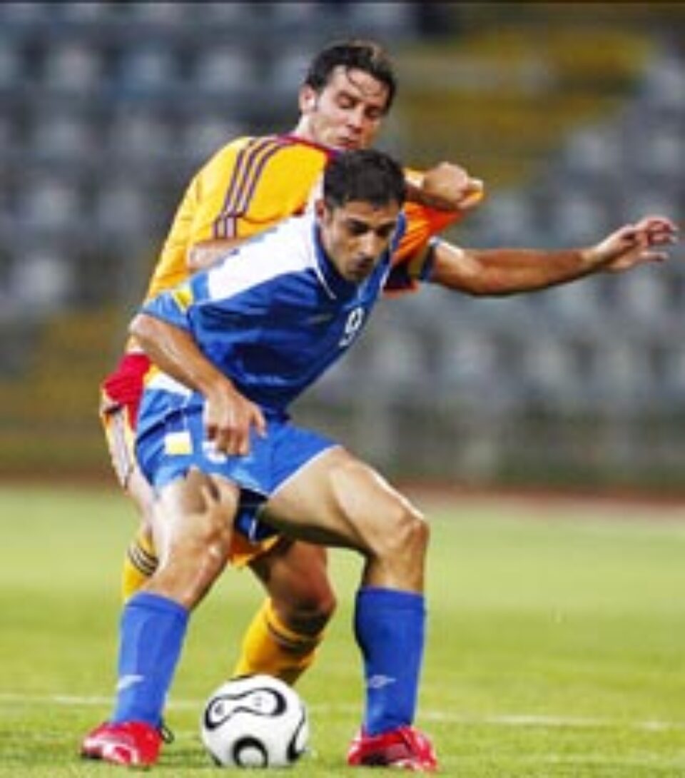 Antrenament cu public în amicalul cu Cipru