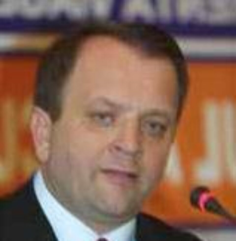 Flutur despre dosare: E posibil ca, în ultimii 16 ani, politicieni să fi fost manevrați