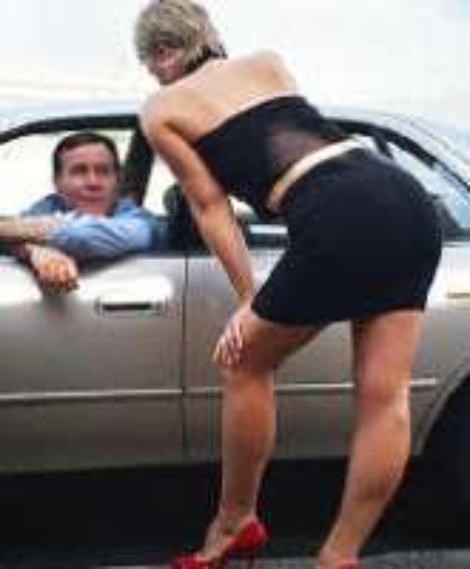 Clienții prostituatelor din Rădăuți, în agendele telefoanelor mobile ale acestora Clienții prostituatelor din Rădăuți, în agendele telefoanelor mobile ale acestora