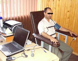 Zeci de suceveni își așteaptă rândul la detectorul de minciuni al Poliției