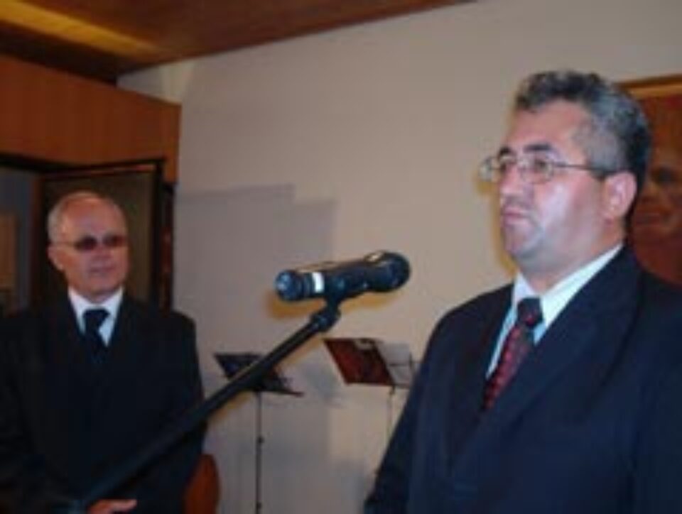 Viceconsulul Myhailo Lienkov şi primarul Ioan Lungu Viceconsulul Myhailo Lienkov şi primarul Ioan Lungu