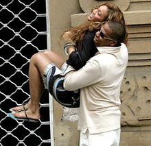 Beyonce s-ar putea căsători foarte curând cu Jay-Z