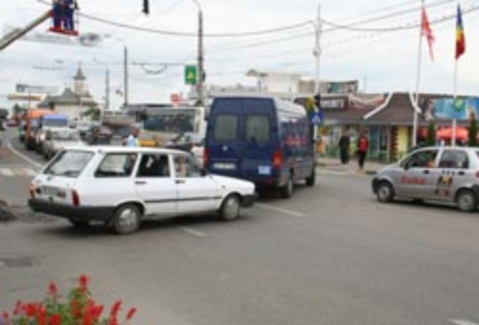 Semafoarele blocate au generat haos pe străzile Sucevei