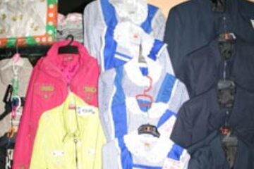 Ghiozdanul pentru început de an școlar usucă buzunarele părinților