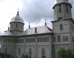 Prima biserică ortodoxă de stil vechi din Fălticeni va fi sfințită duminică