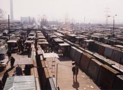 Bazarul sucevean, plin de produse contrafăcute