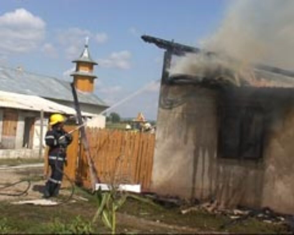 Foc la schitul exorcizărilor de la Călugăreni