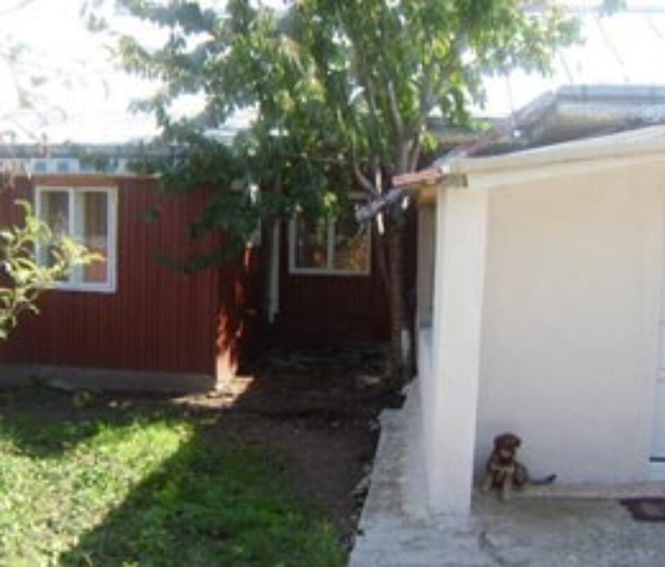 Casa in care vor locui cei sapte copi si tineri cu HIV SIDA