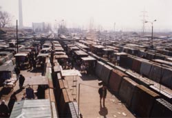 Bazariștii, chemați să își dea cu părerea în privința modernizării Bazarului