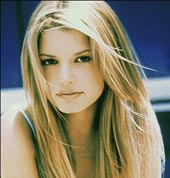 Jessica Simpson se luptă cu singurătatea