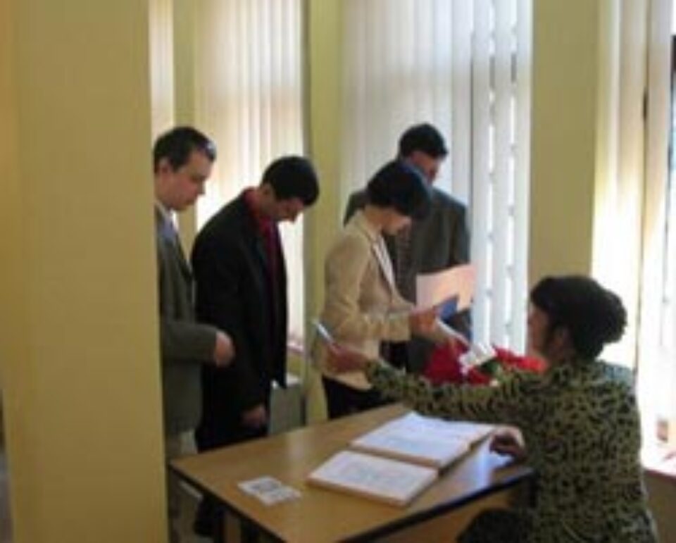 Numărul căsătoriilor a crescut în 2006, comparativ cu anul trecut