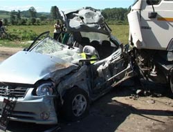 Doi tineri, soț și soție, sfârtecați în urma unui cumplit accident rutier