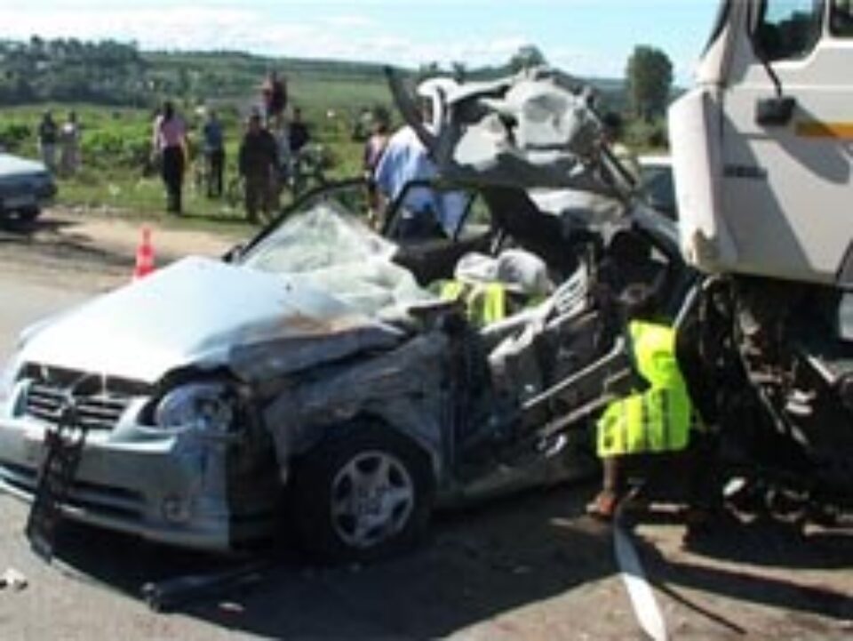 Doi tineri, soț și soție, sfârtecați în urma unui cumplit accident rutier