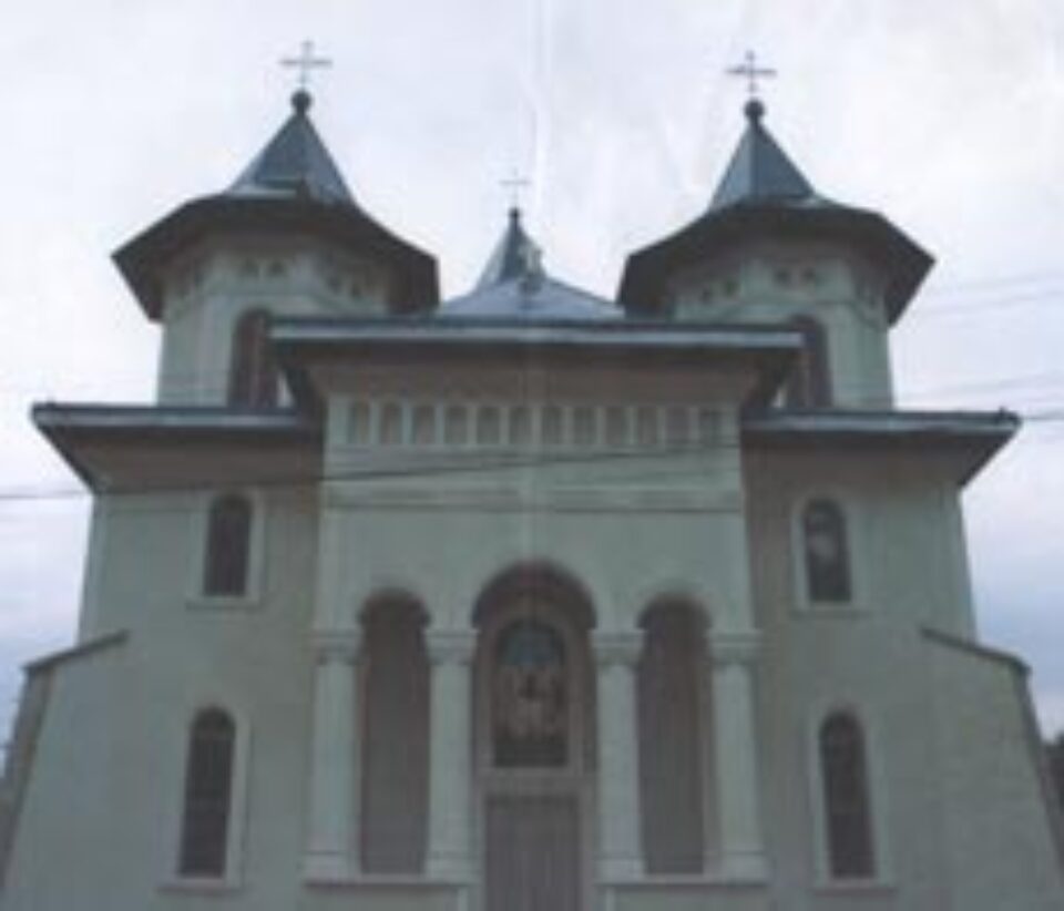 Biserica „Sf. Treime” din Preutești – la ceasul sfințirii Biserica „Sf. Treime” din Preutești – la ceasul sfințirii
