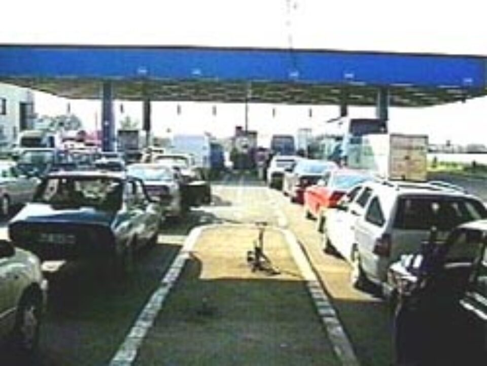 Românii plecați în străinătate la muncă, trebuie să anunțe rudele unde sunt Românii plecați în străinătate la muncă, trebuie să anunțe rudele unde sunt