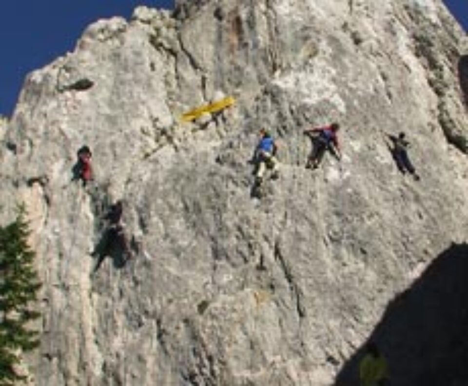“Viagra” a înțepenit piciorul unui participant la “Rarău Climbing Open 2006” “Viagra” a înțepenit piciorul unui participant la “Rarău Climbing Open 2006”
