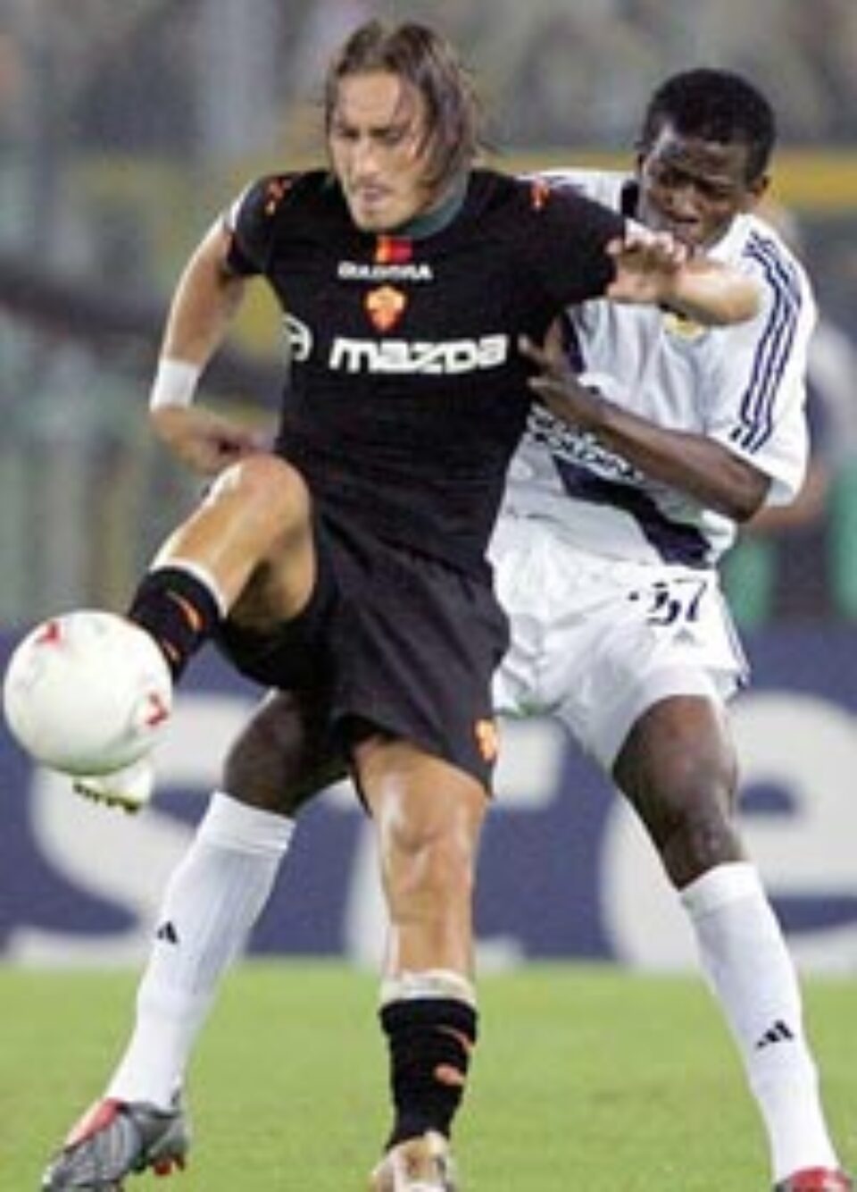 Lucescu, umilit în Italia de trupa lui Cristi Chivu Lucescu, umilit în Italia de trupa lui Cristi Chivu