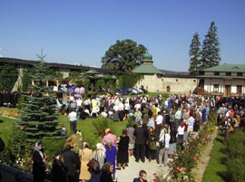 Icoana Făcătoare de Minuni a Maicii Domnului a adus la Mănăstirea Râșca credincioși din toată Moldova