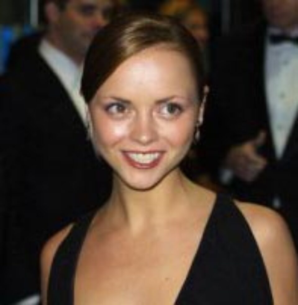 Christina Ricci ar putea apărea aproape goală într-un film