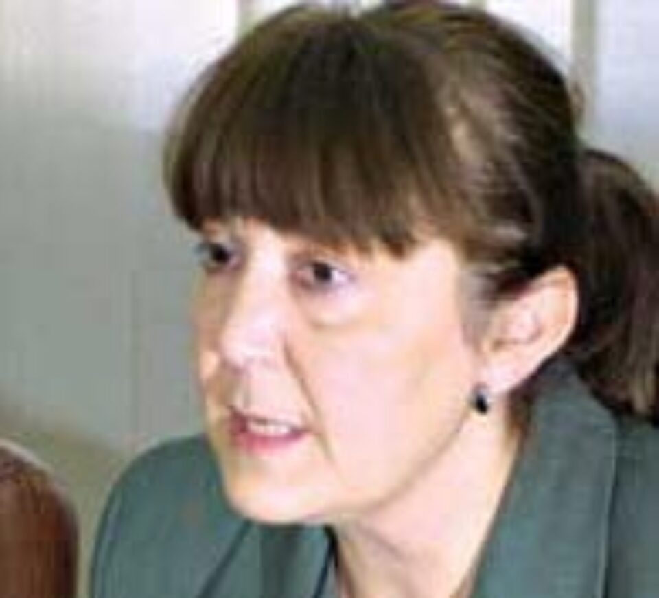 CV Tudor susține că Macovei are dosar de informator