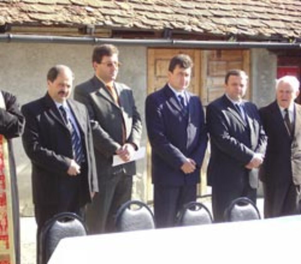 Gheorghe Flutur a participat la deschiderea anului școlar de la Liceul Silvic din Câmpulung Moldovenesc Gheorghe Flutur a participat la deschiderea anului școlar de la Liceul Silvic din Câmpulung Moldovenesc