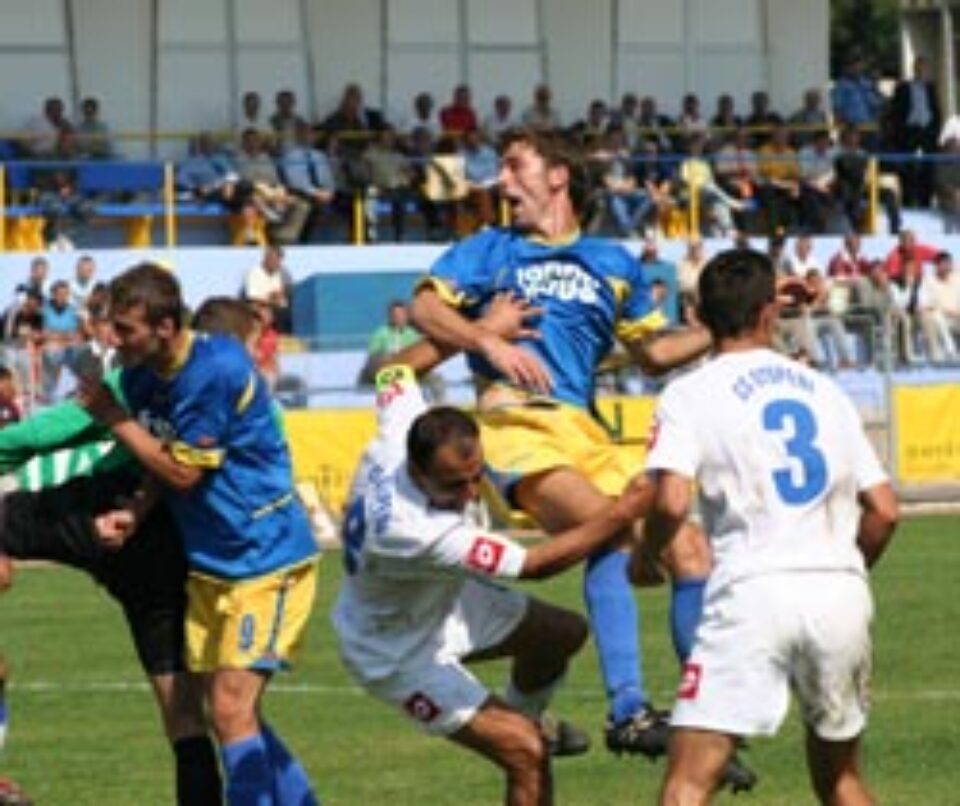 Din semieșec în eșec Din semieșec în eșec