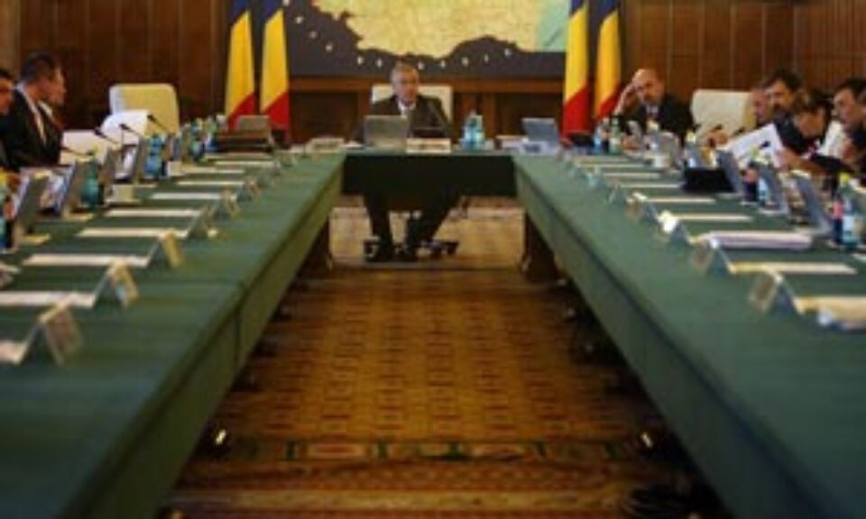 Deputații PNL cred că Guvernul Tăriceanu trebuie să-și ducă mandatul la capăt Deputații PNL cred că Guvernul Tăriceanu trebuie să-și ducă mandatul la capăt