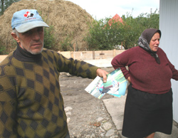 Traian Humeniuc a ramas doar cu fotografiile copiilor de acum 15 ani