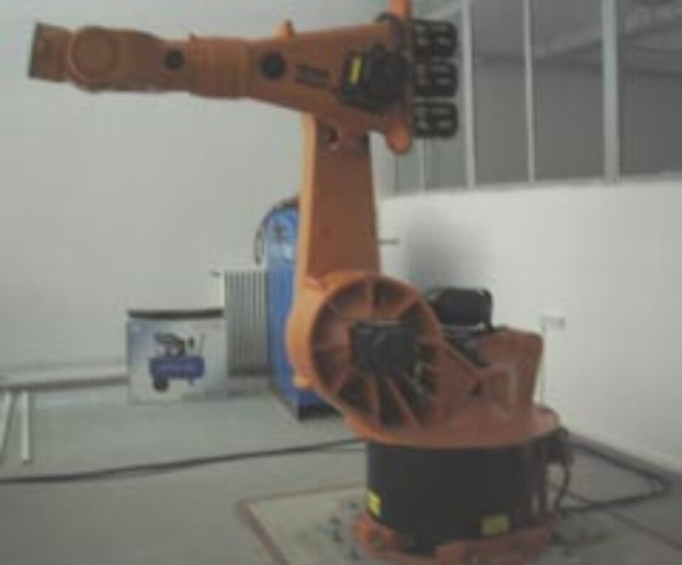 Robot industrial de peste 60.000 de euro la Universitatea Suceava