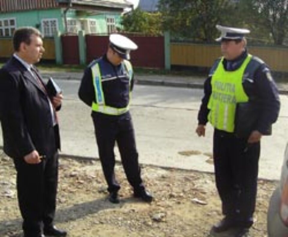 Subcomisarul Popeanu îşi verifică colegii de la Moara