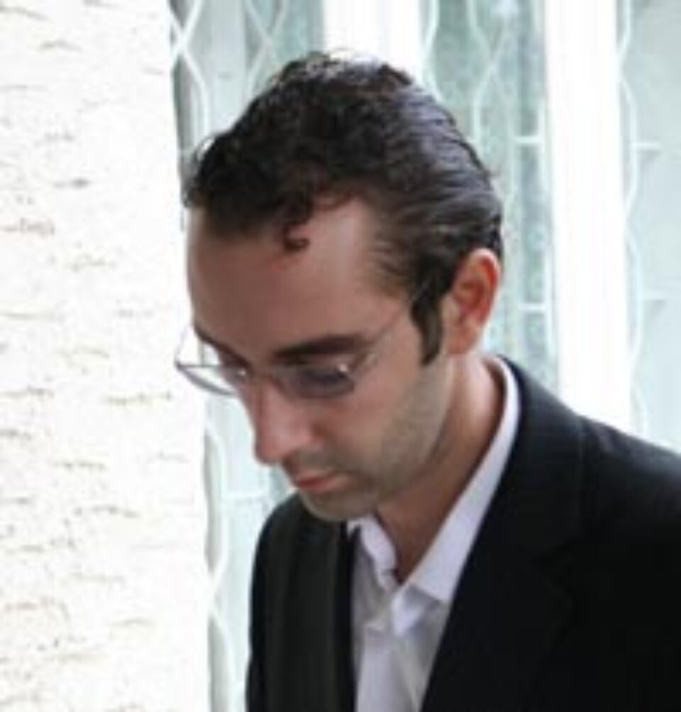 Prinţul Michael Andrew Sturdza, prezentat de tatăl său drept un pierde vară Prinţul Michael Andrew Sturdza, prezentat de tatăl său drept un pierde vară