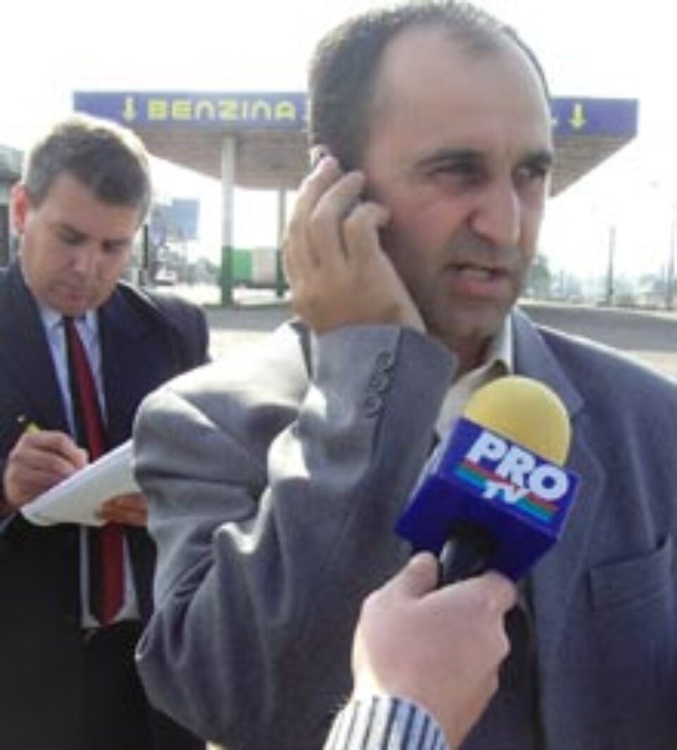 Purtătorul de cuvânt al Politiei îşi păcăleşte colegii că ar fi patronul unui magazin spart de hoţ