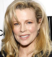 Kim Basinger, acuzată că nu l-a lăsat pe Alec Baldwin să-și vadă fiica