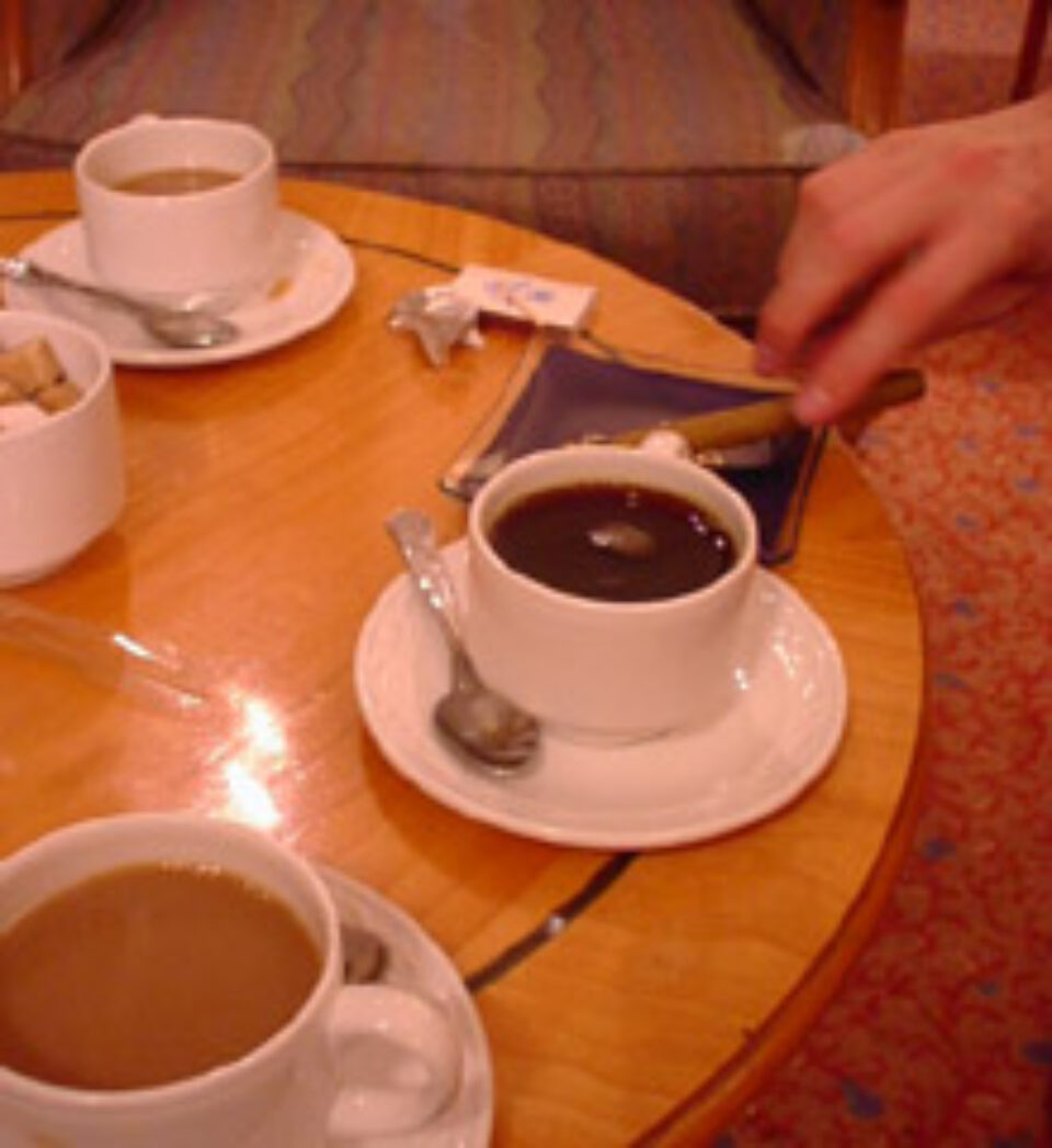 Secretul longevității în Cuba: multă cafea, trabucuri și sex