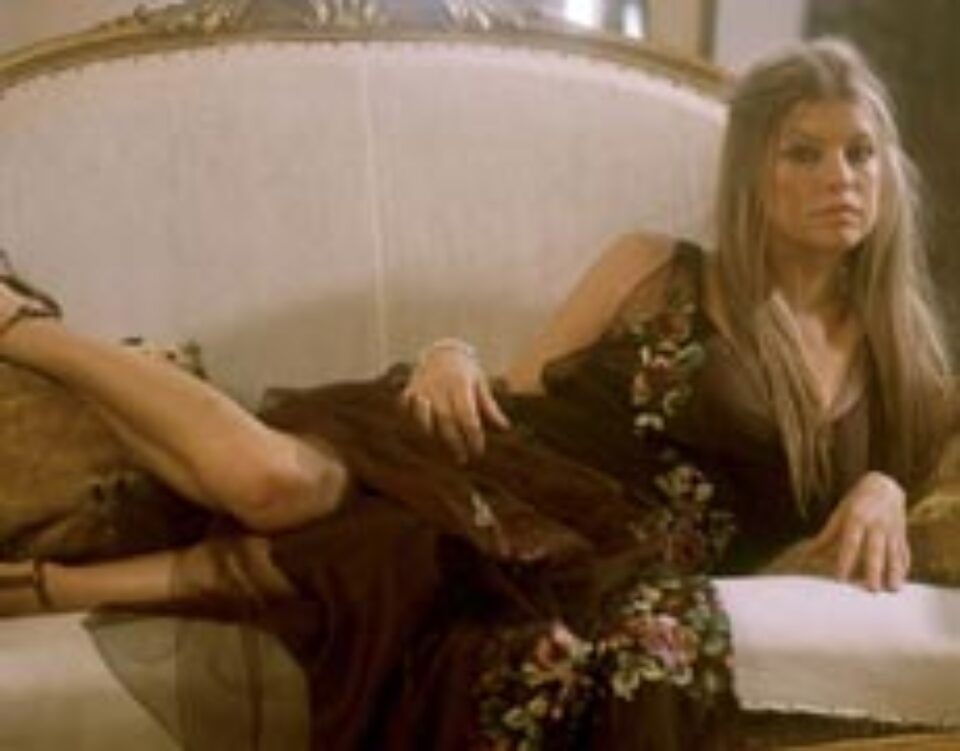 Solista trupei Black Eyed Peas, femeia cu cele mai frumoase picioare Solista trupei Black Eyed Peas, femeia cu cele mai frumoase picioare