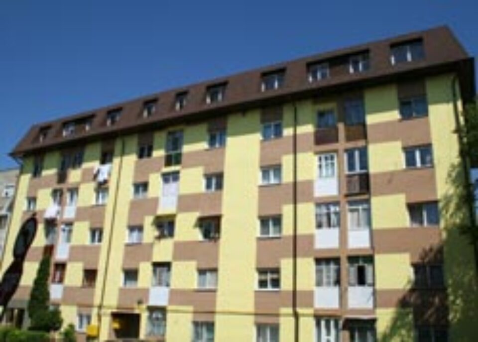 A inceput lupta pentru ocuparea mansardelor