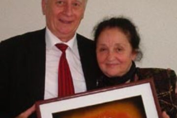 Margareta Labiş şi artistul plastic Radu Bercea cu lucrarea „Mălinul”