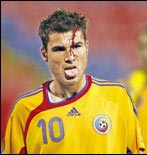 Mutu a fost huiduit de suporteri la meciul cu Belarus