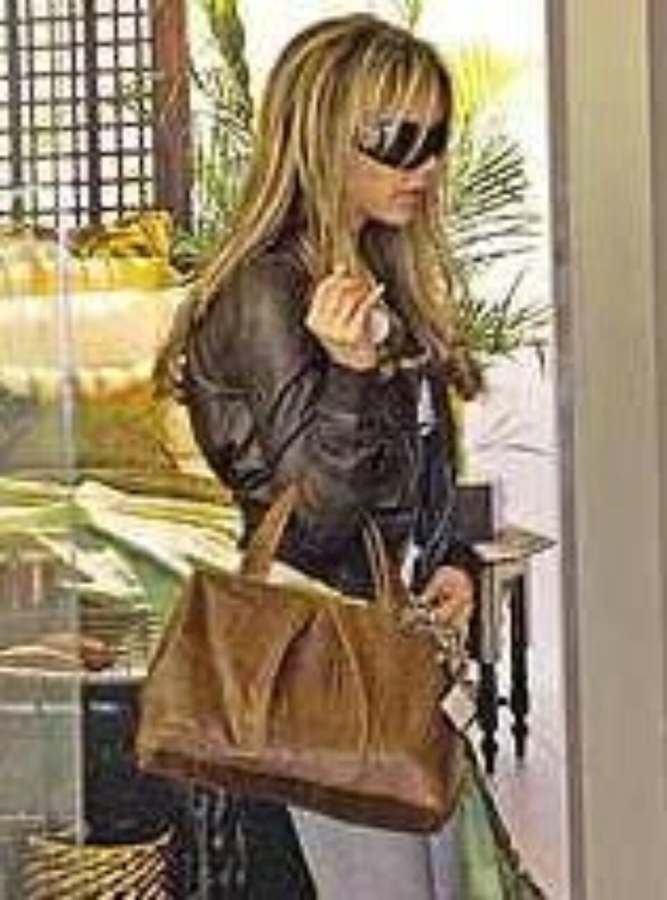 Victoria Beckham a cheltuit nici mai mult nici mai puţin decât 59.000 de lire sterline pe bijuterii Victoria Beckham a cheltuit nici mai mult nici mai puţin decât 59.000 de lire sterline pe bijuterii