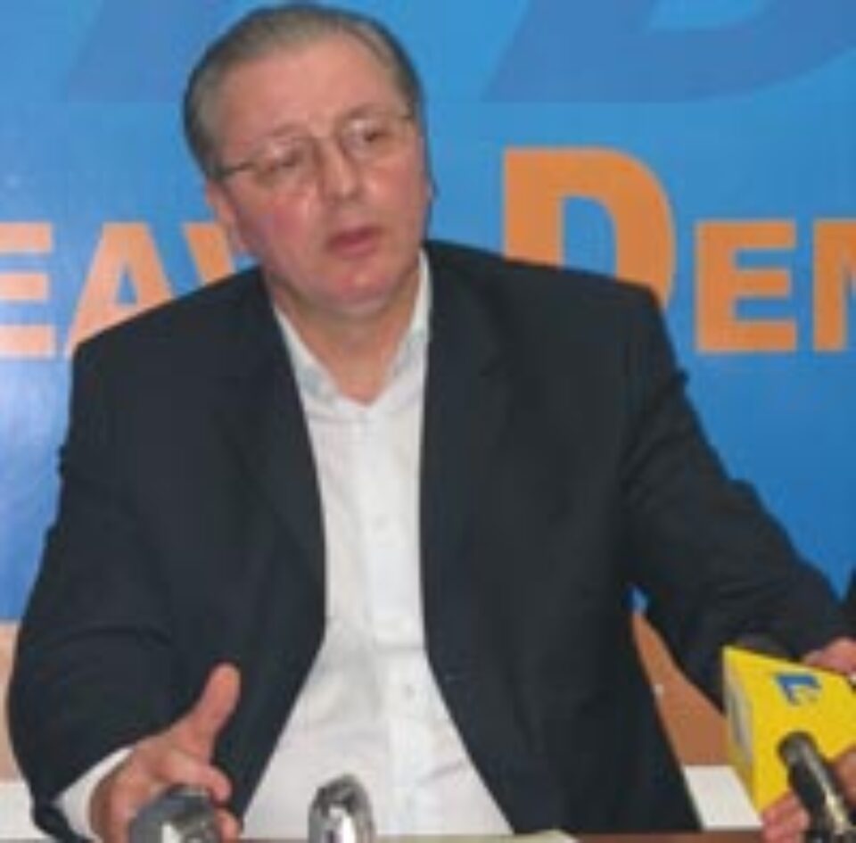 PD susține candidatul PC în turul doi al alegerilor de la Breaza PD susține candidatul PC în turul doi al alegerilor de la Breaza