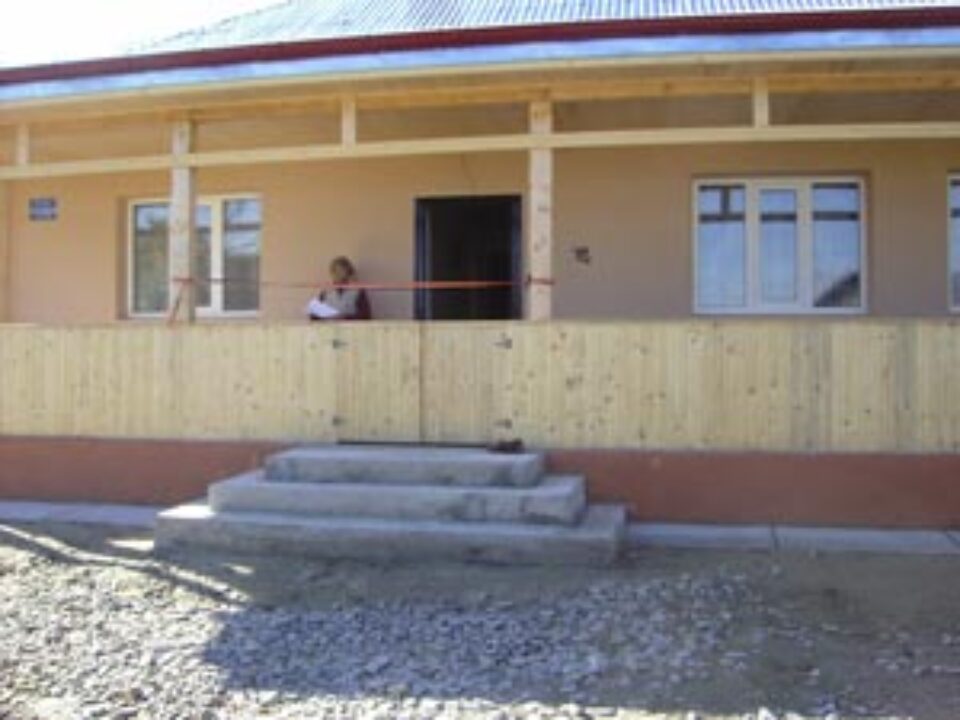 Cinci case noi pentru câteva zeci de sinistrați din Arbore